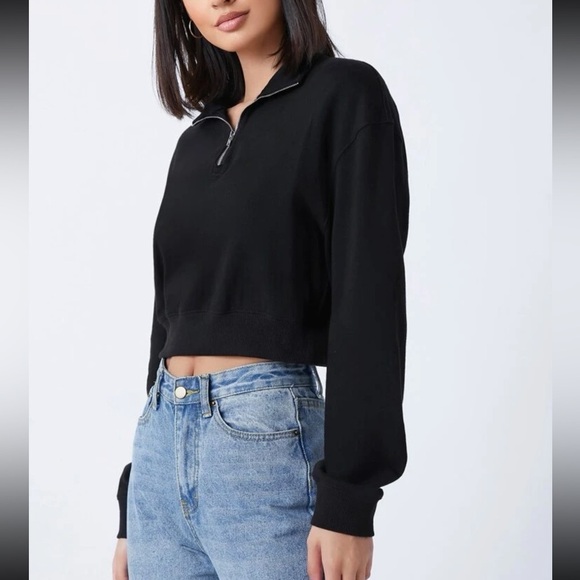 3/$30 ✨ Black Cropped quarter zip sweatshirt​​ - Picture 2 of 3